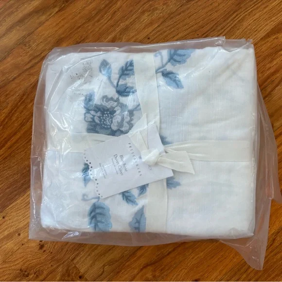 LoveShackFancy Pottery Barn Blue Rose Duvet Cover - Thumbnail 2